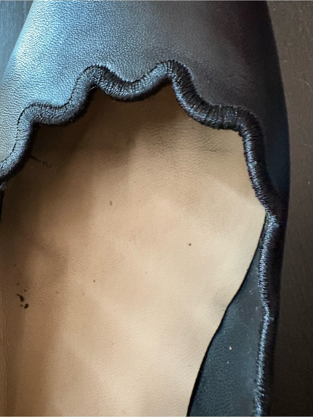 DKNY Black Scalloped Leather Ballet Flats - Picture 4 of 7